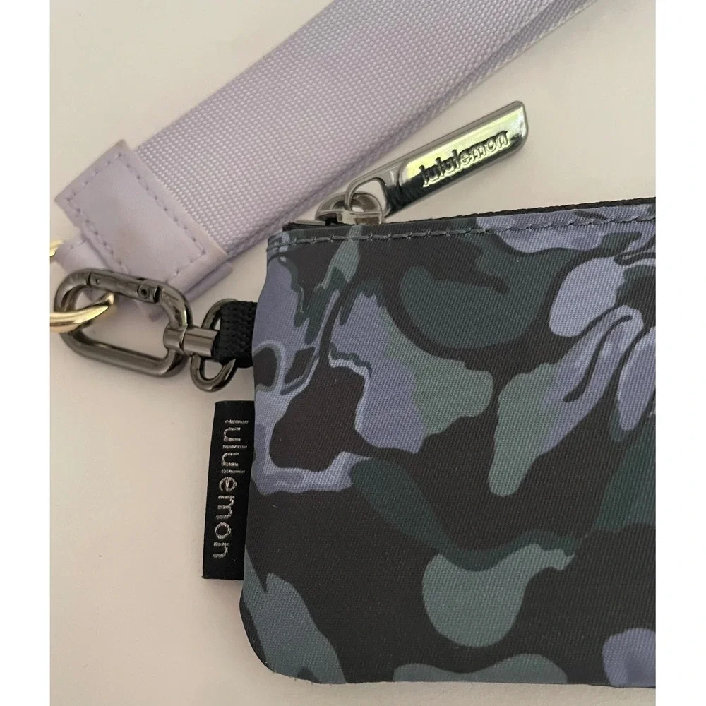 lululemon athletica dual pouch